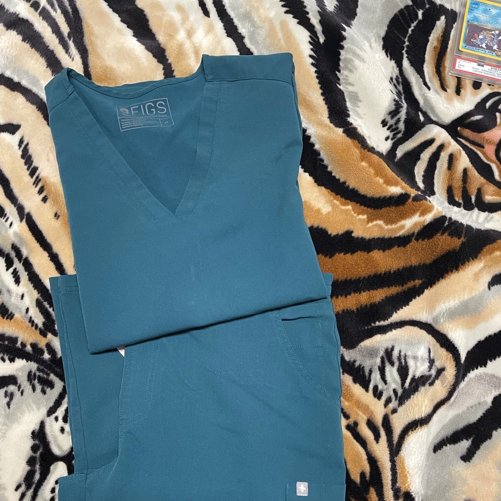 FIGS SCRUBS